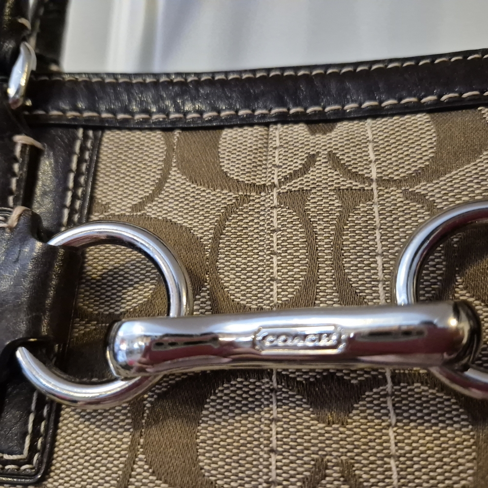 Vintage Coach Tan and Black Shoulder Bag - Picture 2 of 10